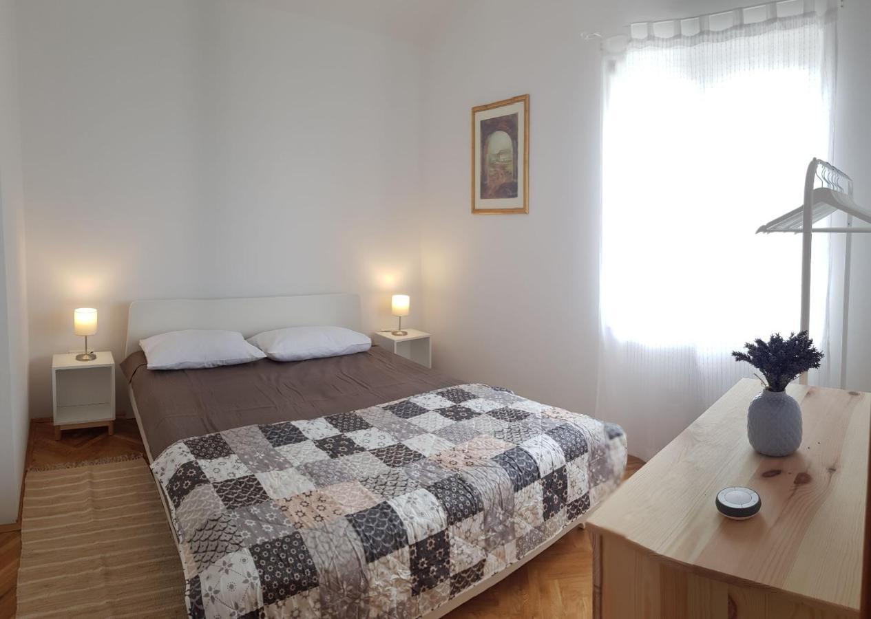 Mitra Apartments Malinska Kültér fotó