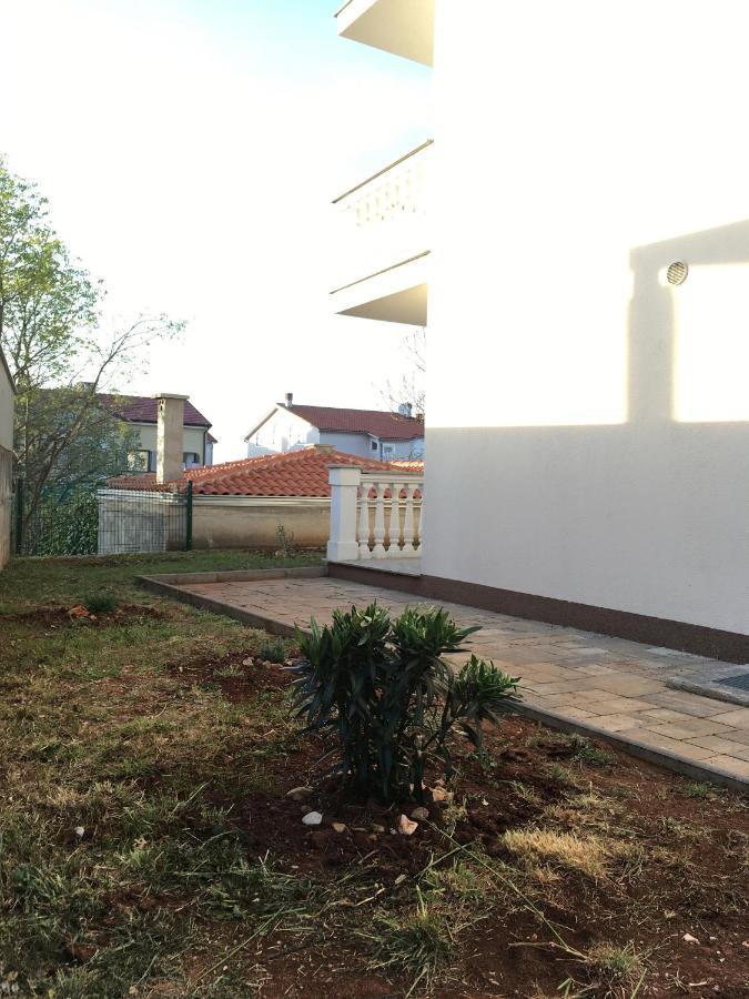 Mitra Apartments Malinska Kültér fotó